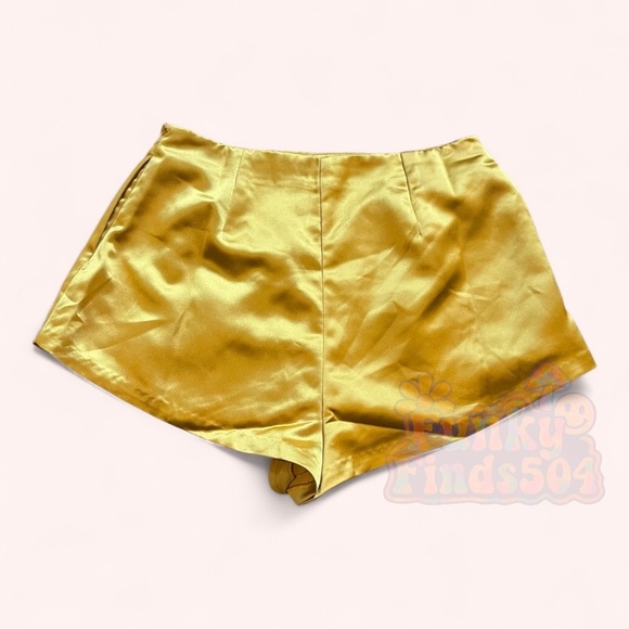 For Love & Lemons Yellow Satin Drew Shorts NWOT Chic High Waist Pleated Size S - Picture 3 of 6